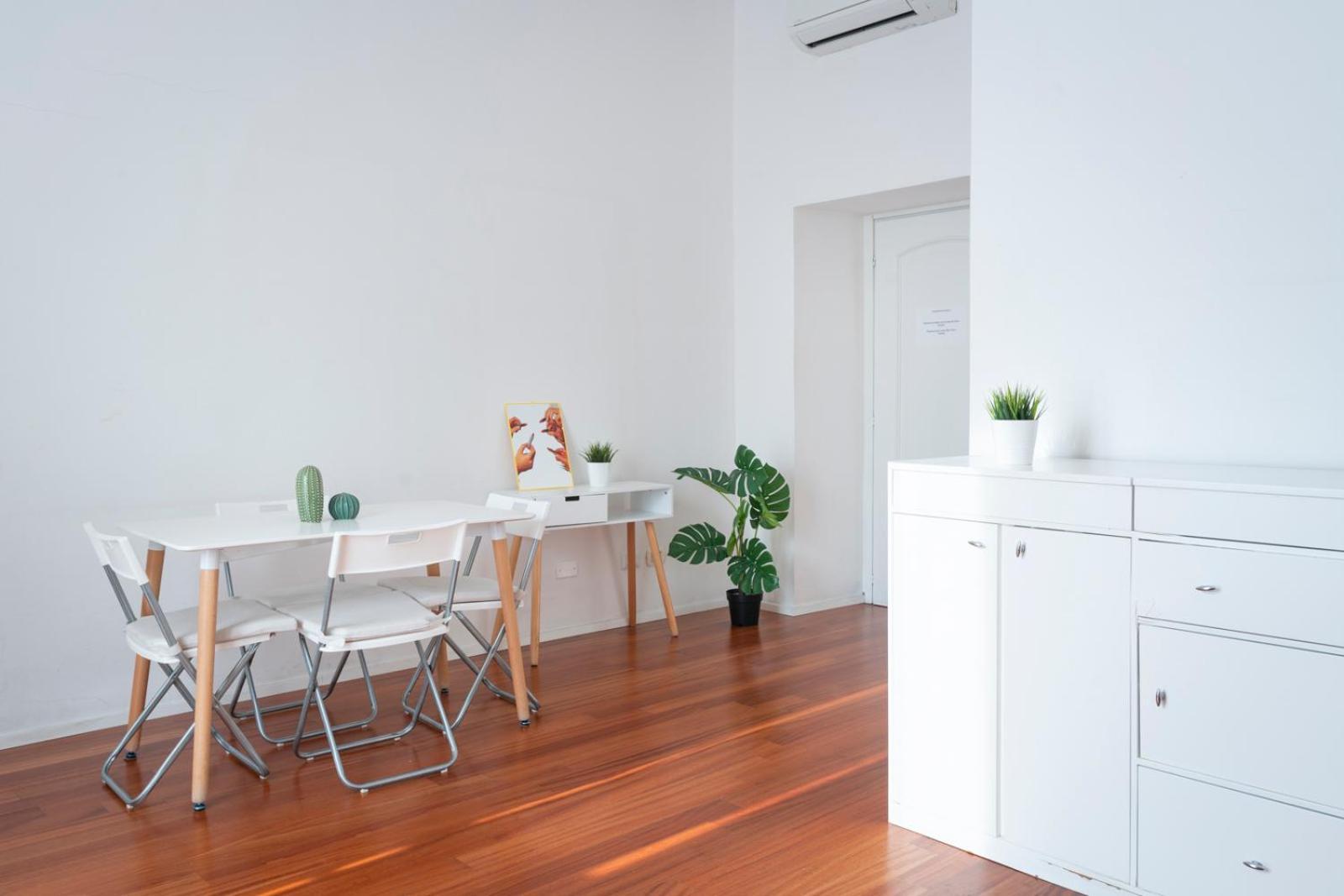 Apartment New! Lovely & Friendly In Center A *